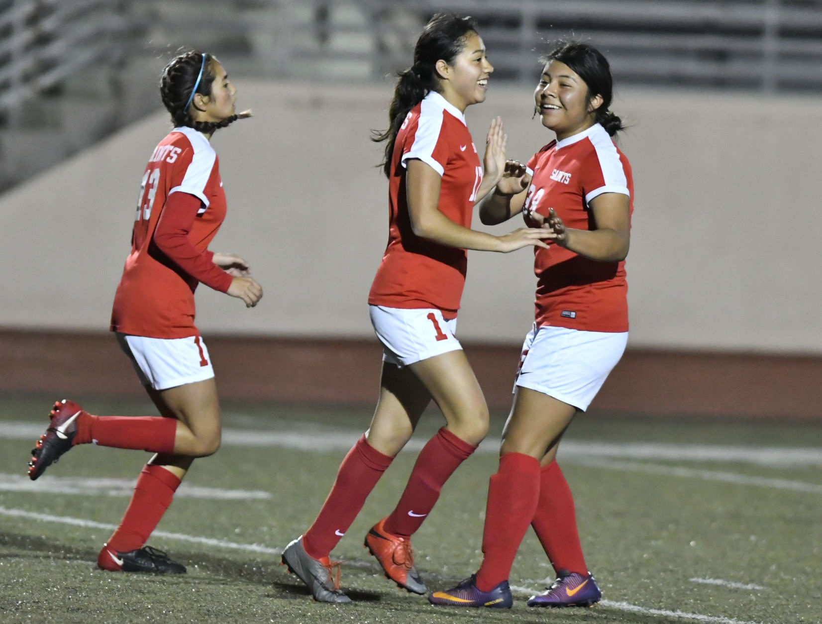 011019 MP SM g soccer 03A.jpg